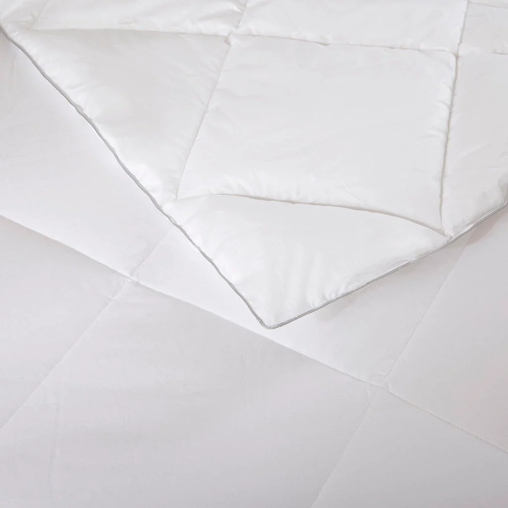 1000 Thread Count Cotton Rich - Rich Diamond Quilting Down Alternative Full Comforter - White - Image 4