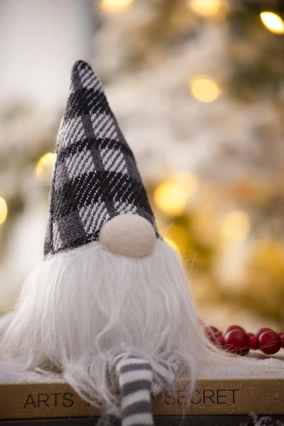 3 Pieces Sitting Gnome, Christmas Table Home Ornaments For Holiday Party Gifts - White / Gray - Image 4