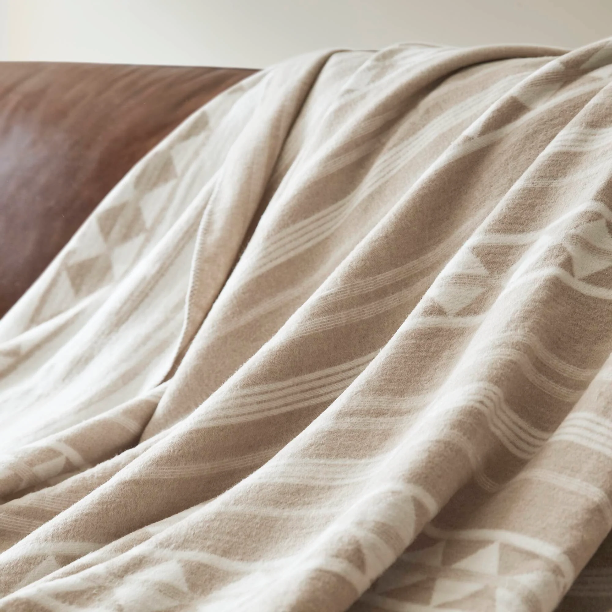Alberta - Cotton Blend Blanket - Ivory Stripe - Image 4