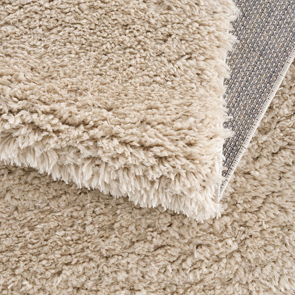 Camdyn - 7' X 9' Shag Area Rug - Cream - Image 4
