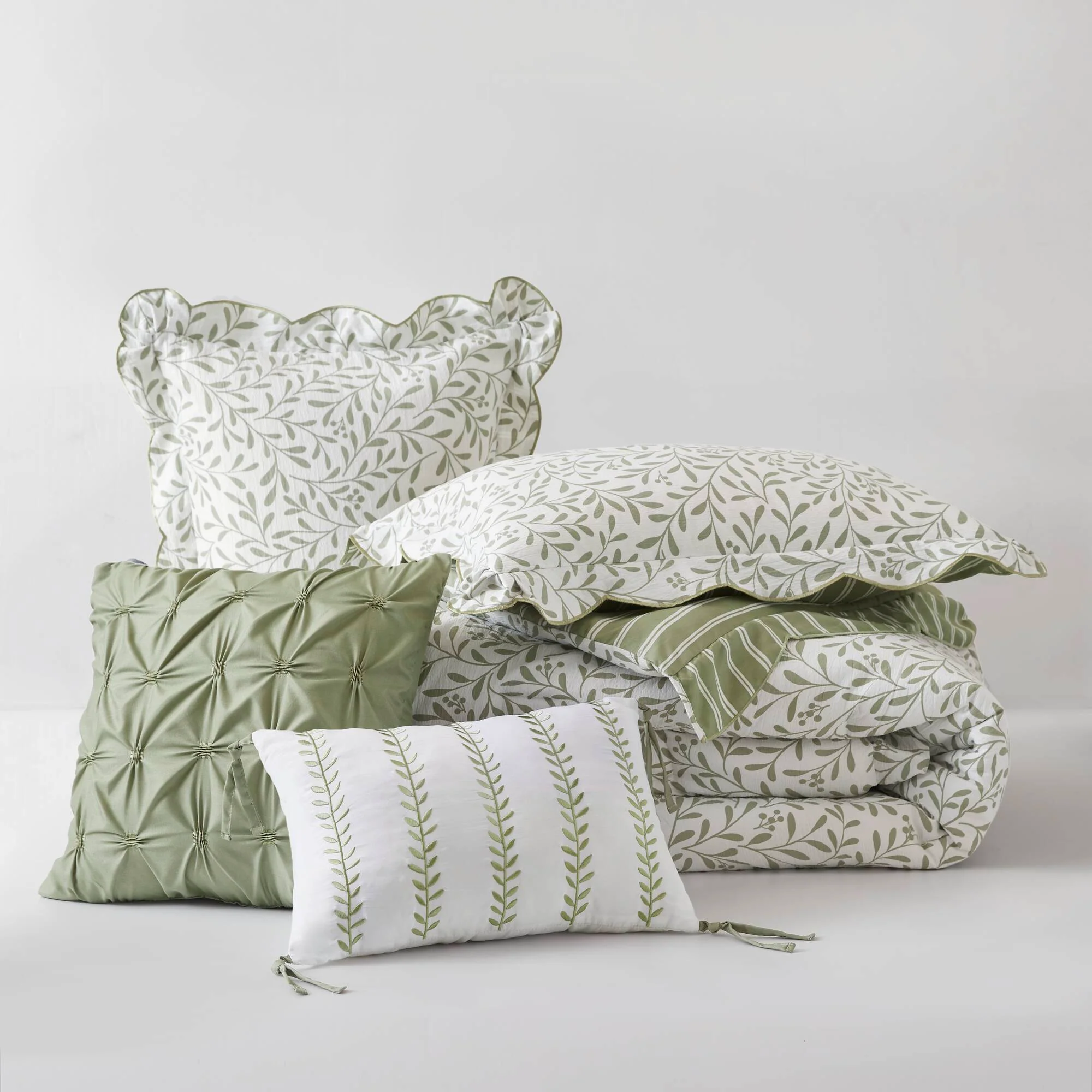 Darcy - 5 Piece King Print Comforter Set - Sage Green - Image 4