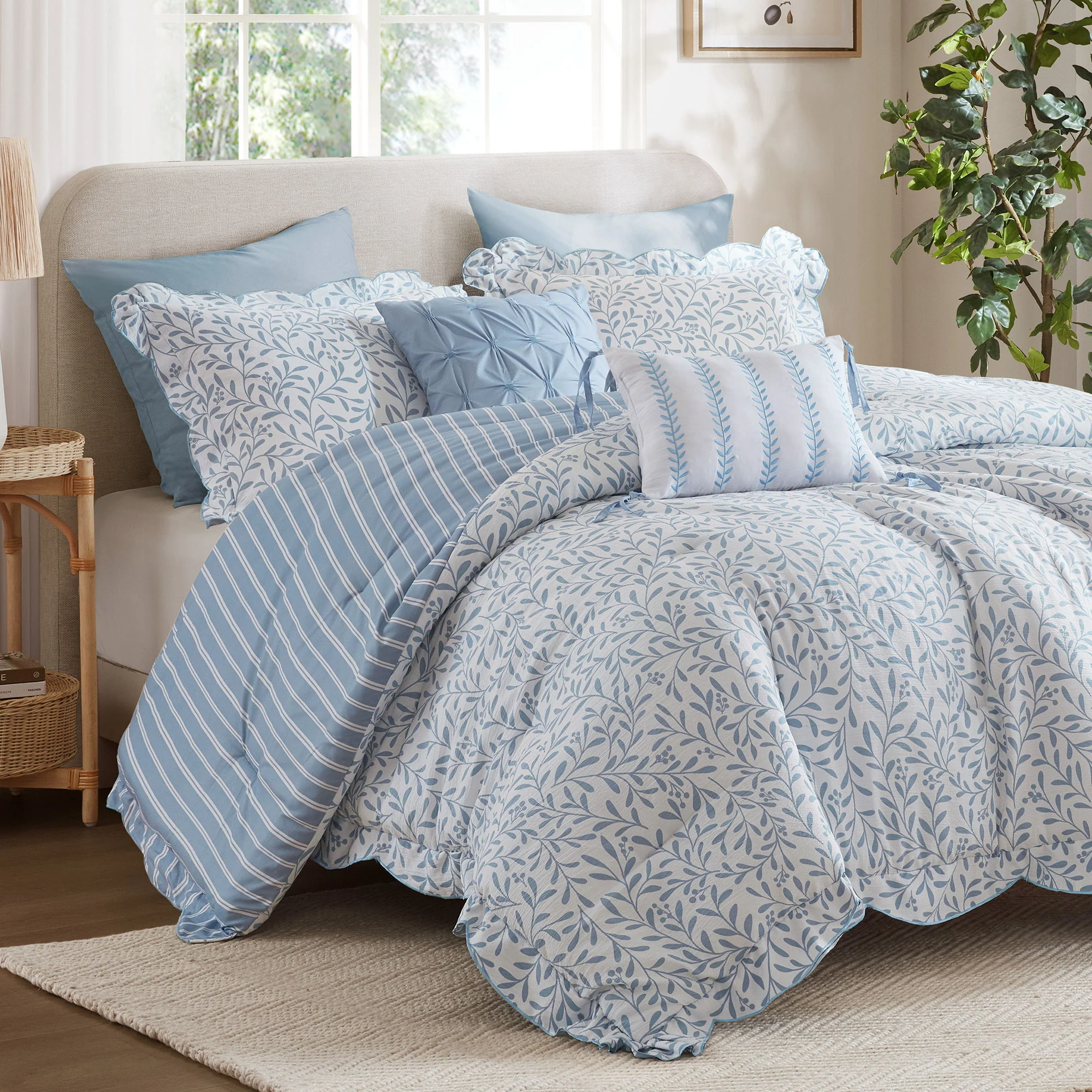 Darcy - 5 Piece Print Comforter Set - Blue - Image 2