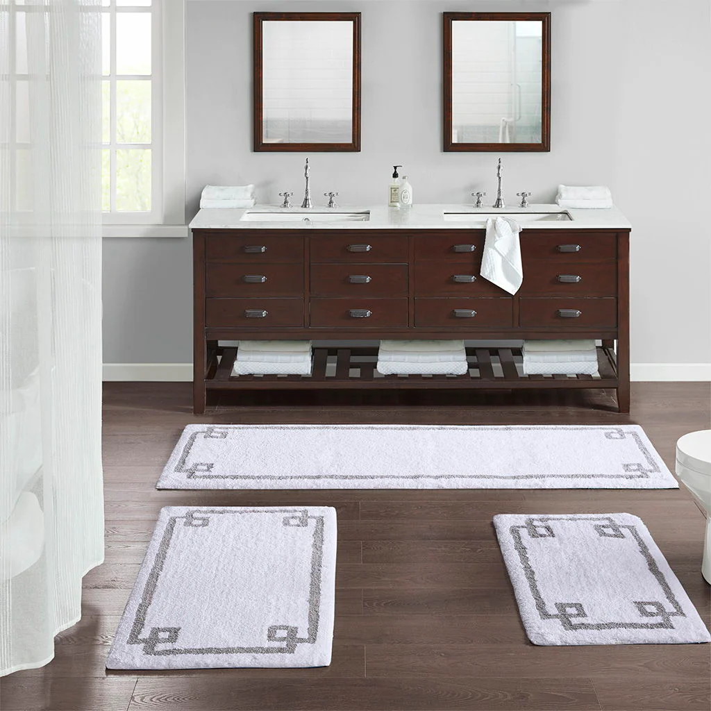 Evan - 24" x 72" Tufted Bath Rug - White