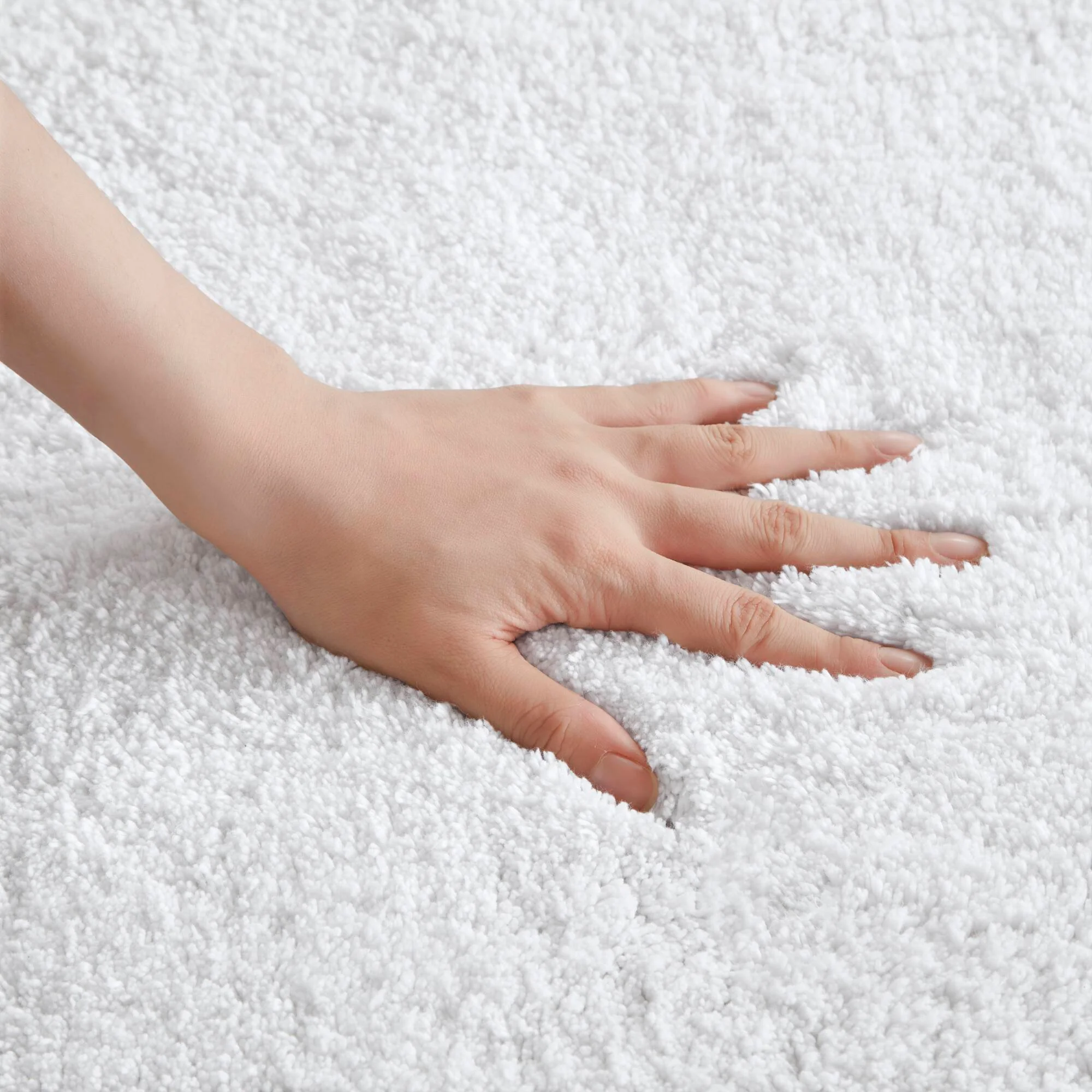 Evan - 24" x 72" Tufted Bath Rug - White - Image 3
