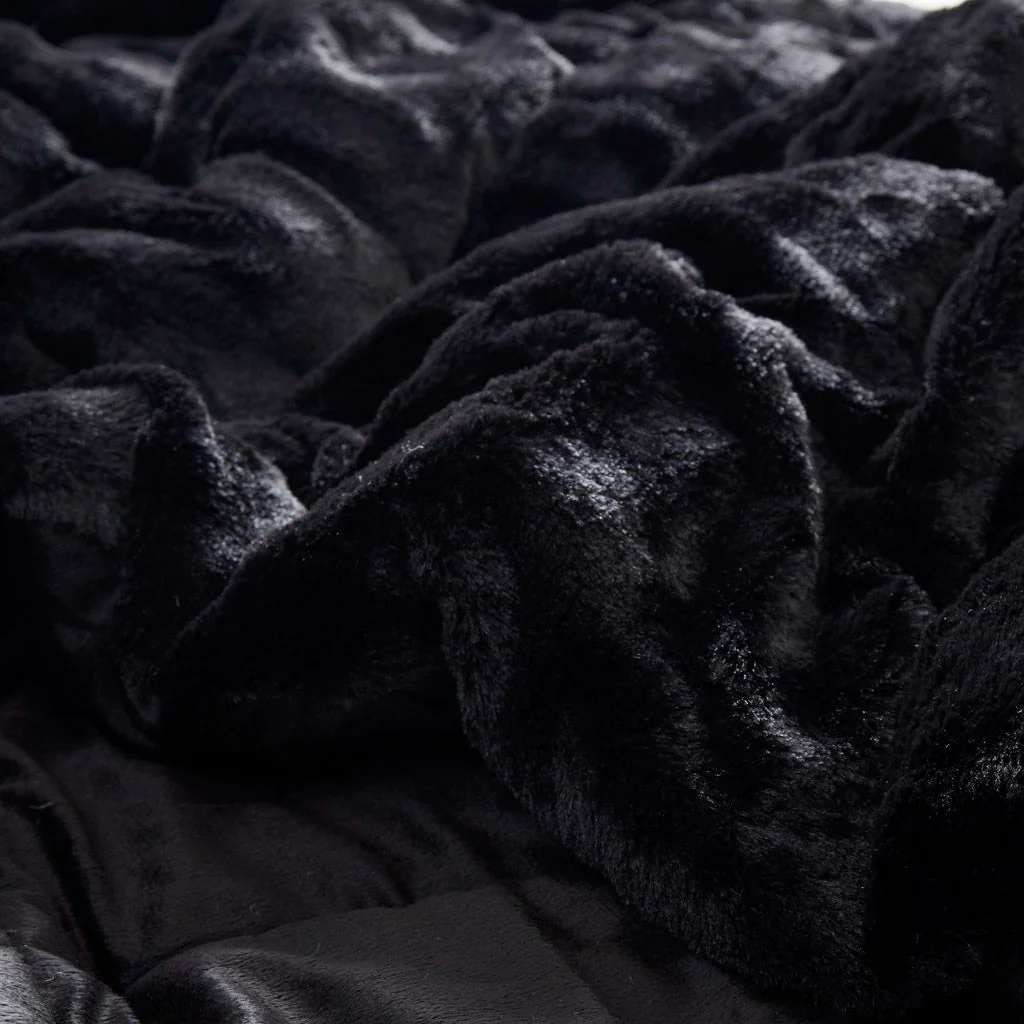 Gia - 3 Piece King/California King Solid Comforter Mini Set - Black - Image 2