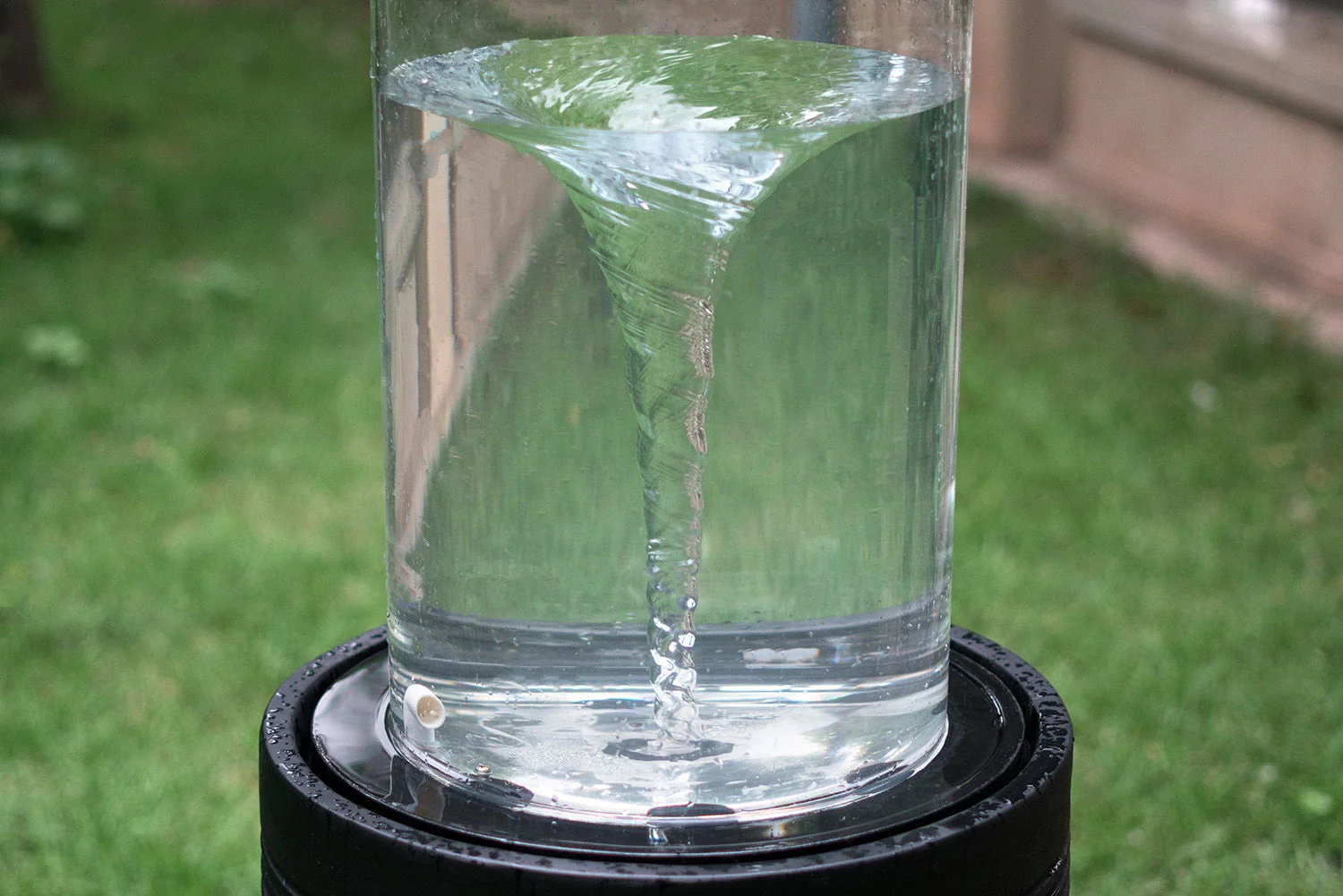 Heavy Cement Round Ribbed Outdoor Water Fountain With Light - Black White - Image 2
