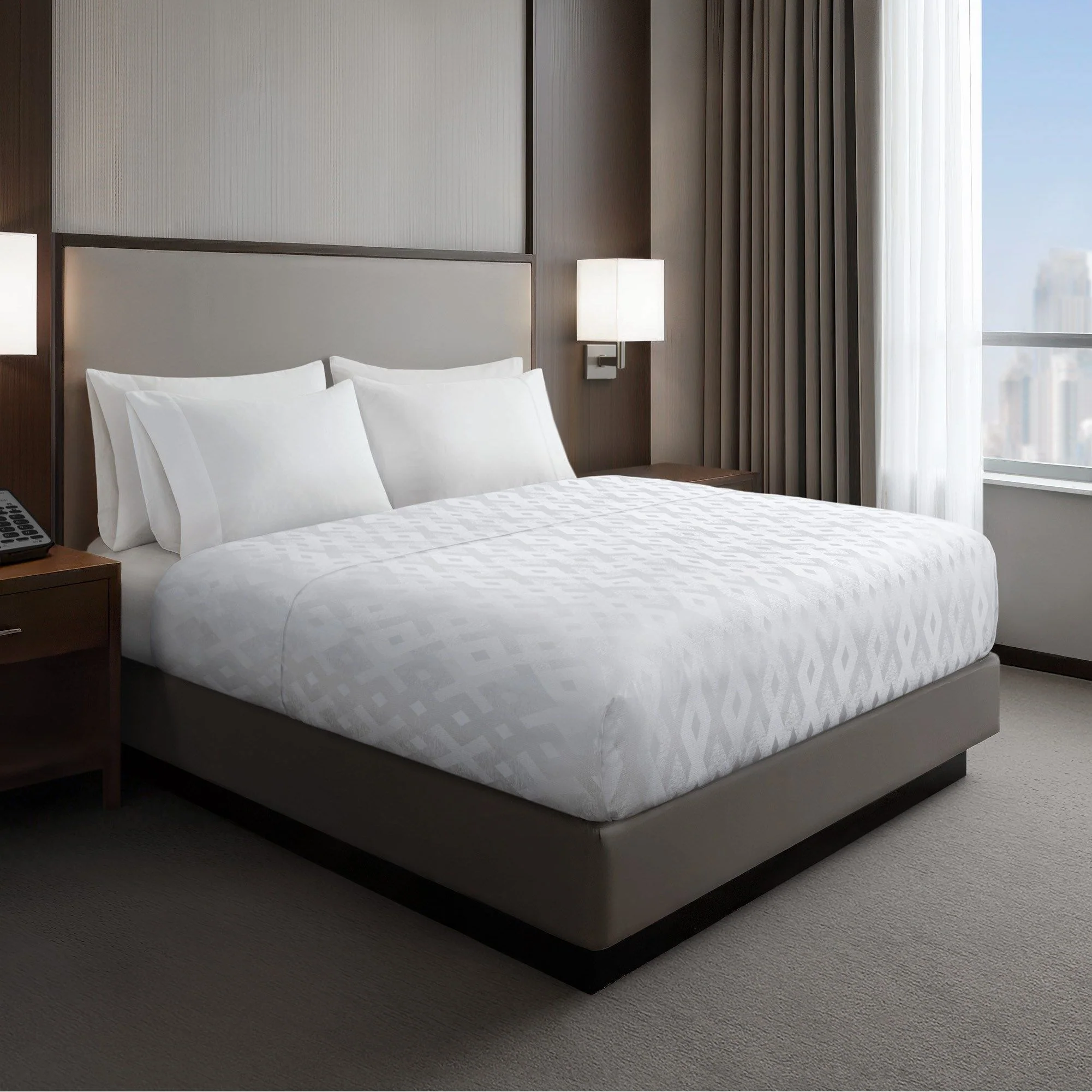 Jacquard Nova - Essential Coverlet - White