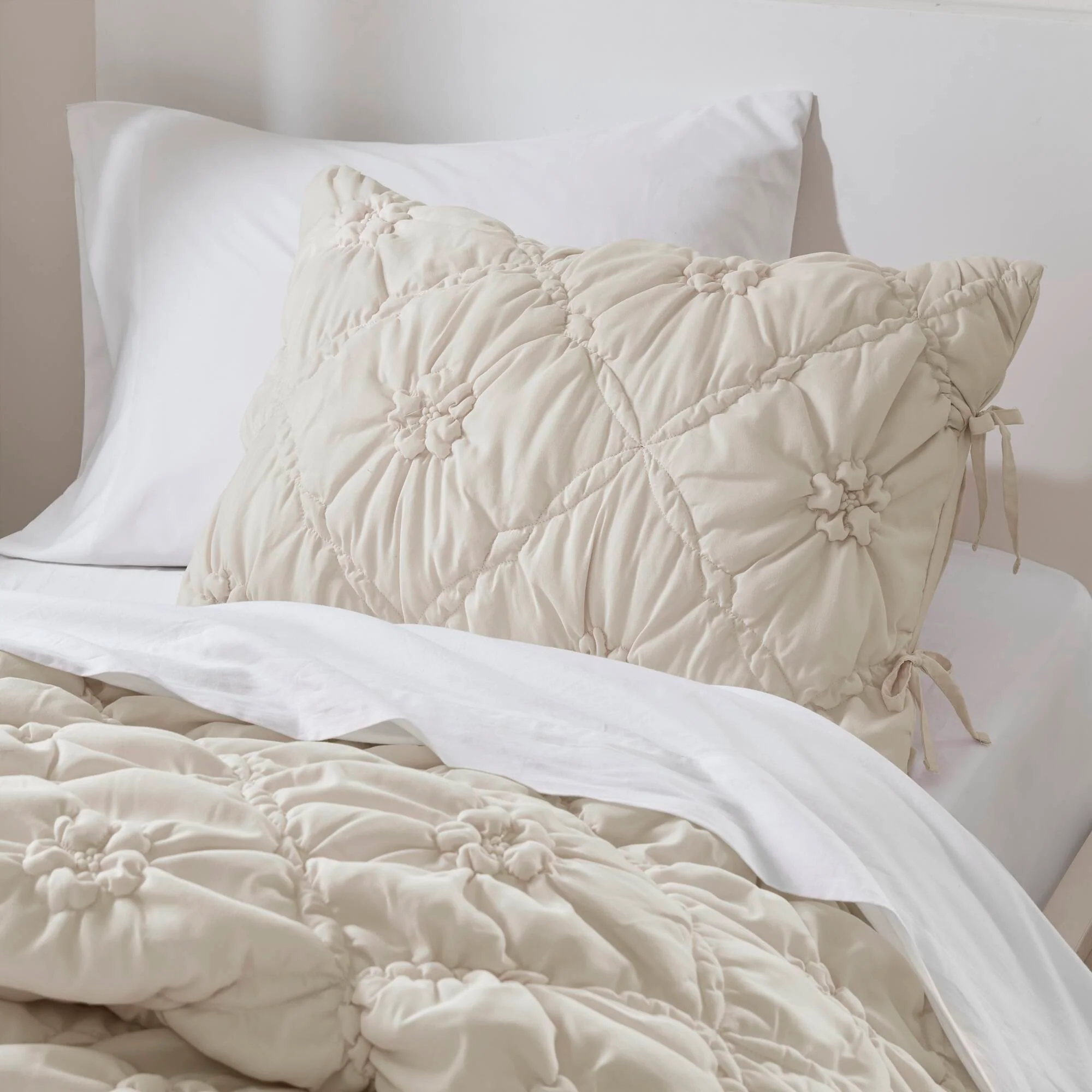 Lily - 2 Piece Comforter Set - Ivory - Image 3