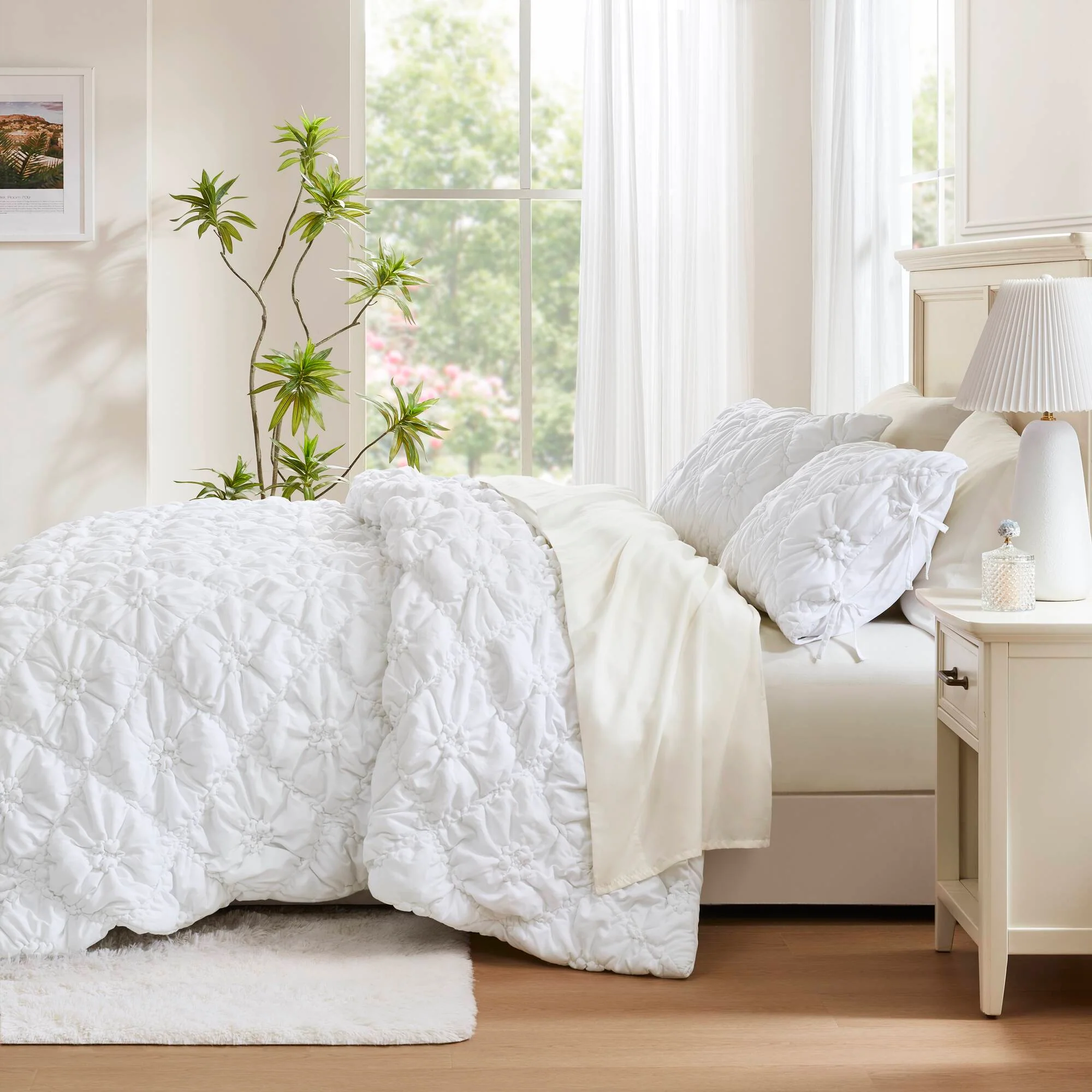 Lily - Full/Queen 3 Piece Comforter Set - White - Image 4