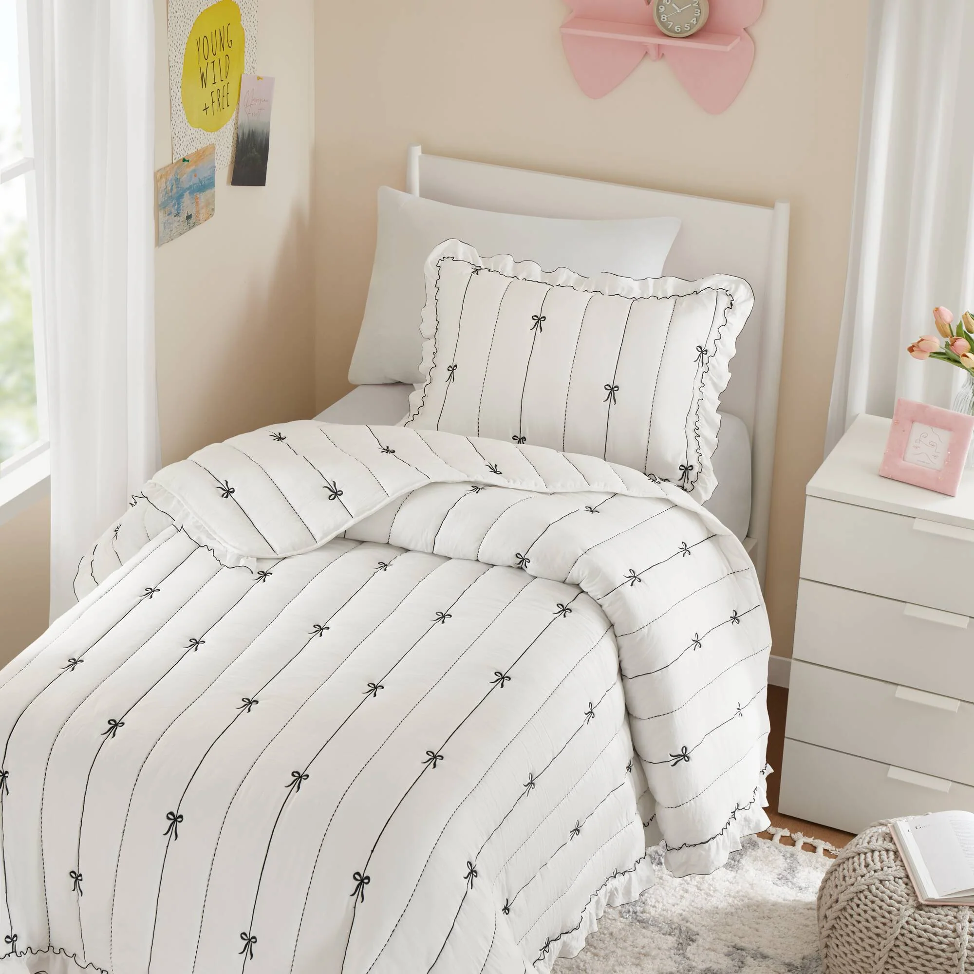 Liv - Microfiber Quilt Set - White / Black - Image 2