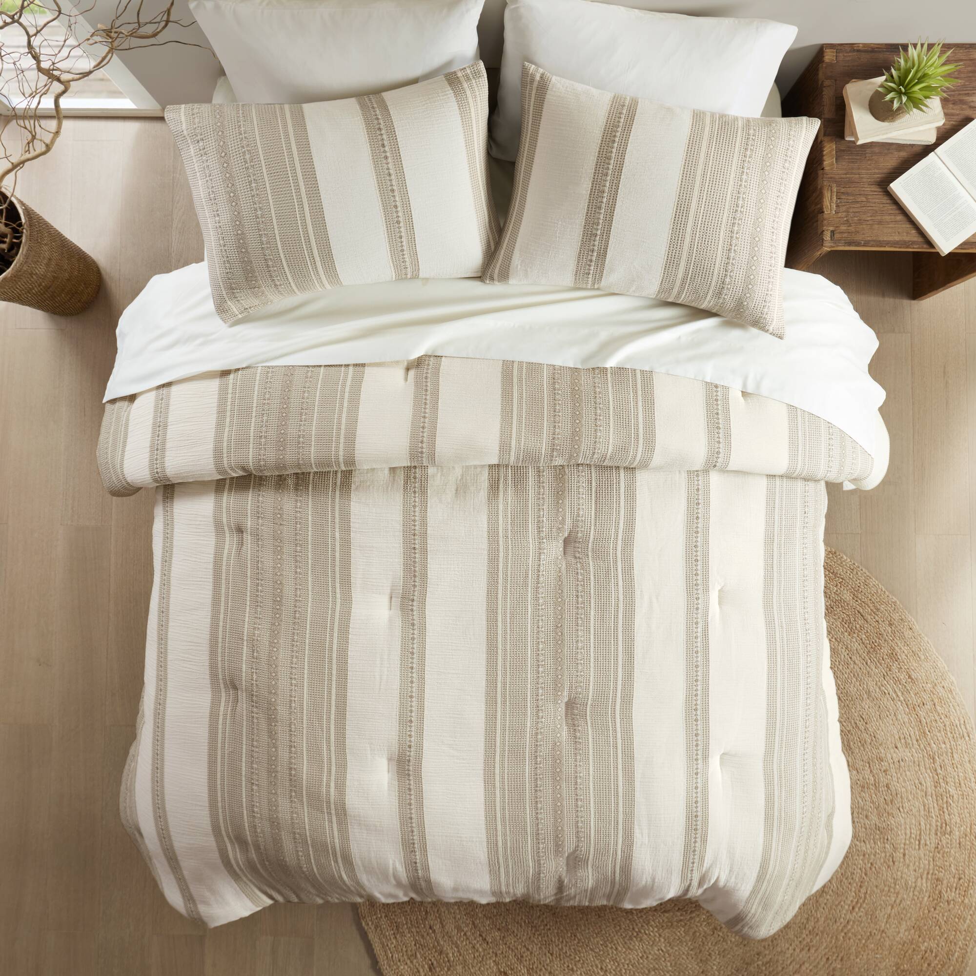 Mesa - 3 Piece Full/Queen Comforter Set - Tan - Image 3