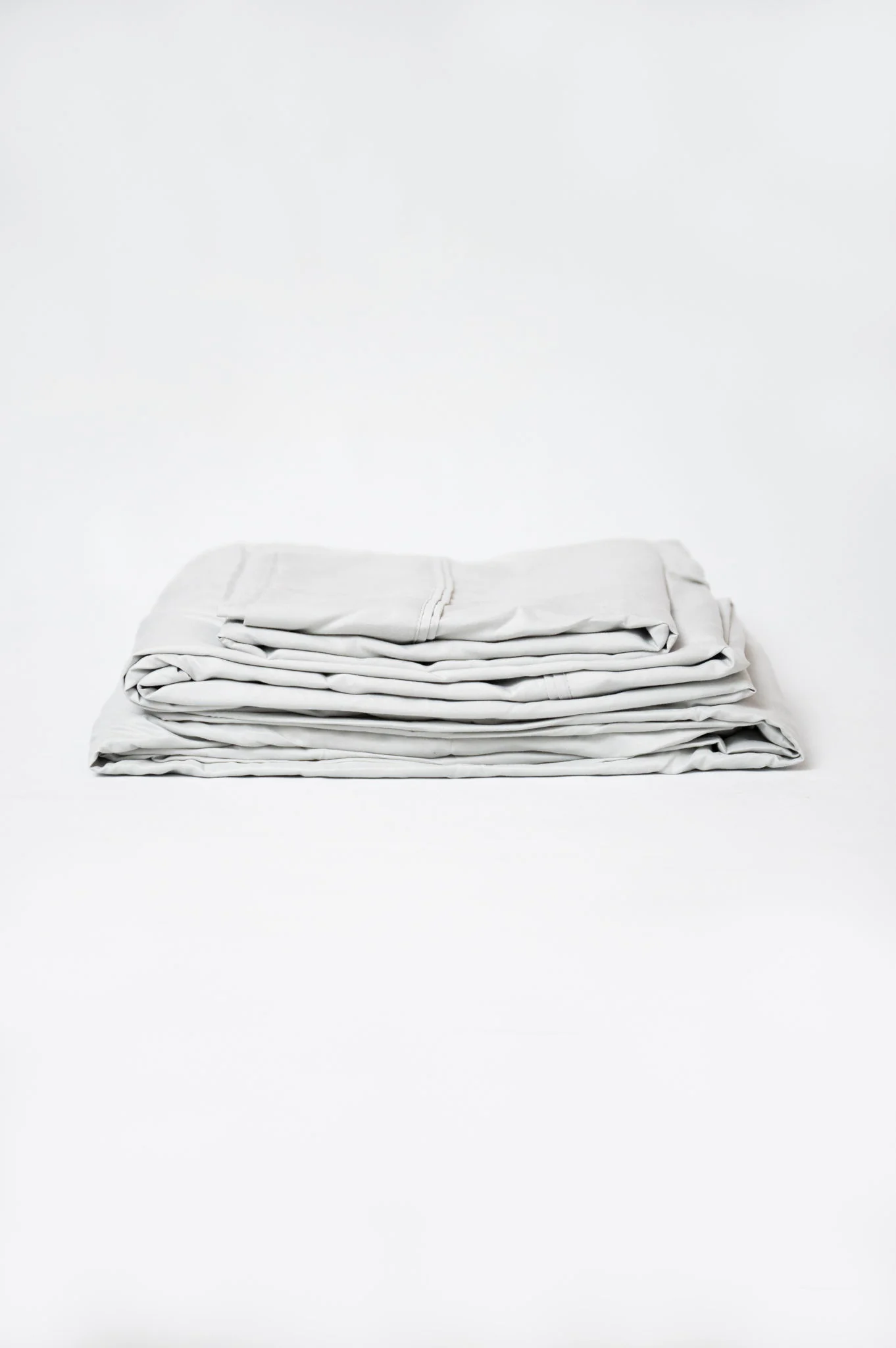 Micro And Bamboo Hypoallergenic Sheet Set - Image 2