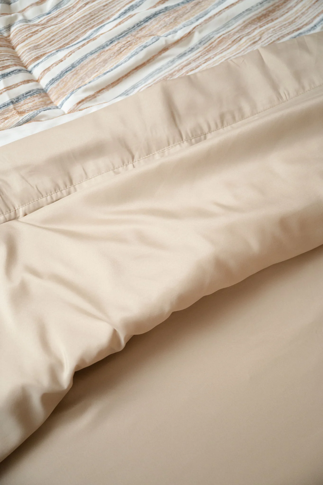 Micro And Bamboo Hypoallergenic Sheet Set - Image 8