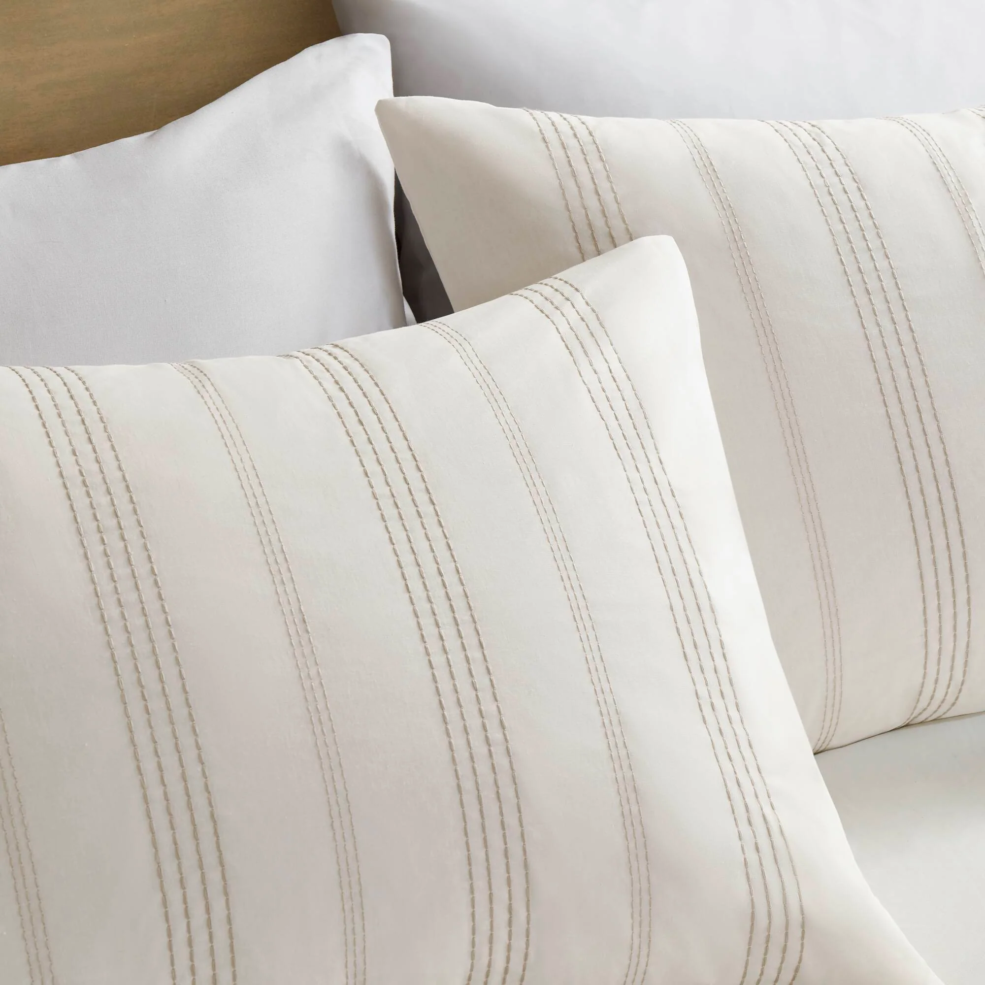 Morgan - 6 Piece King Cotton Jacquard Oversized Comforter Set - Ivory / Taupe - Image 3