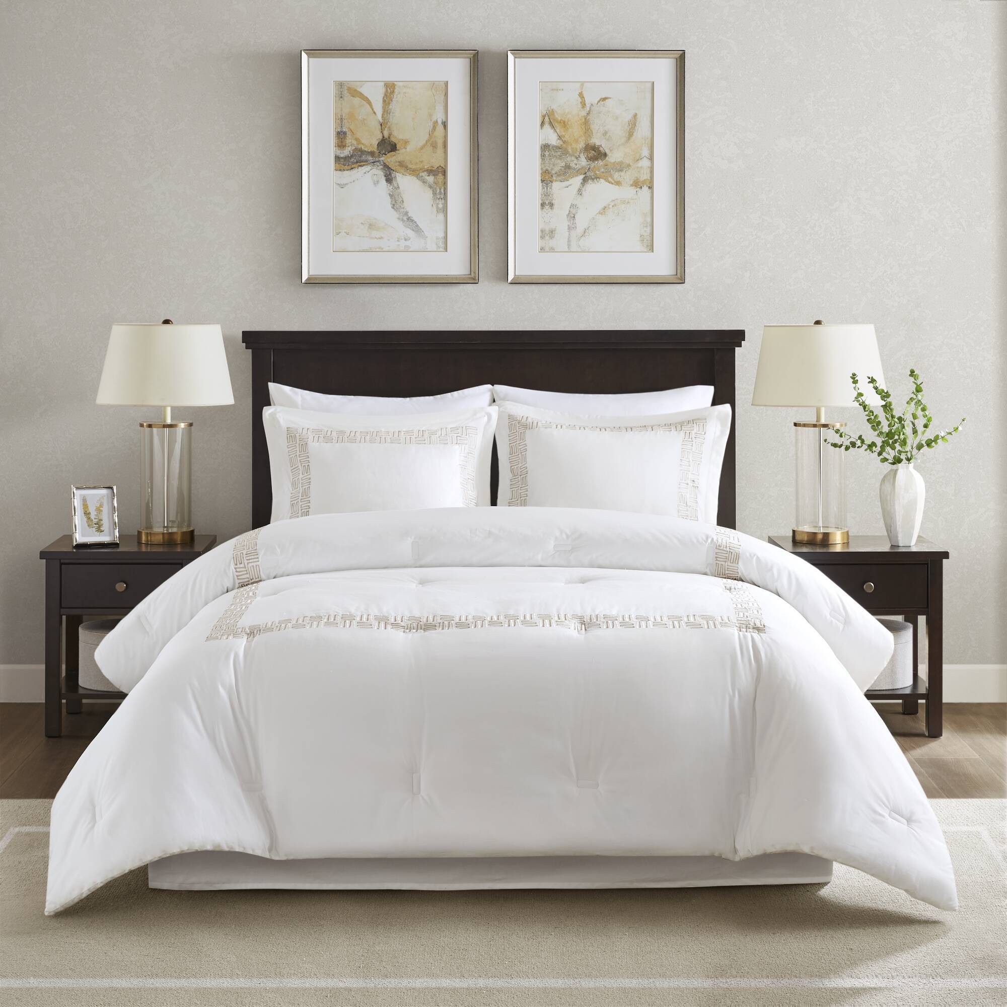 Nile - 4 Piece Queen Sateen With Embroidery Oversized Comforter Set - Multi