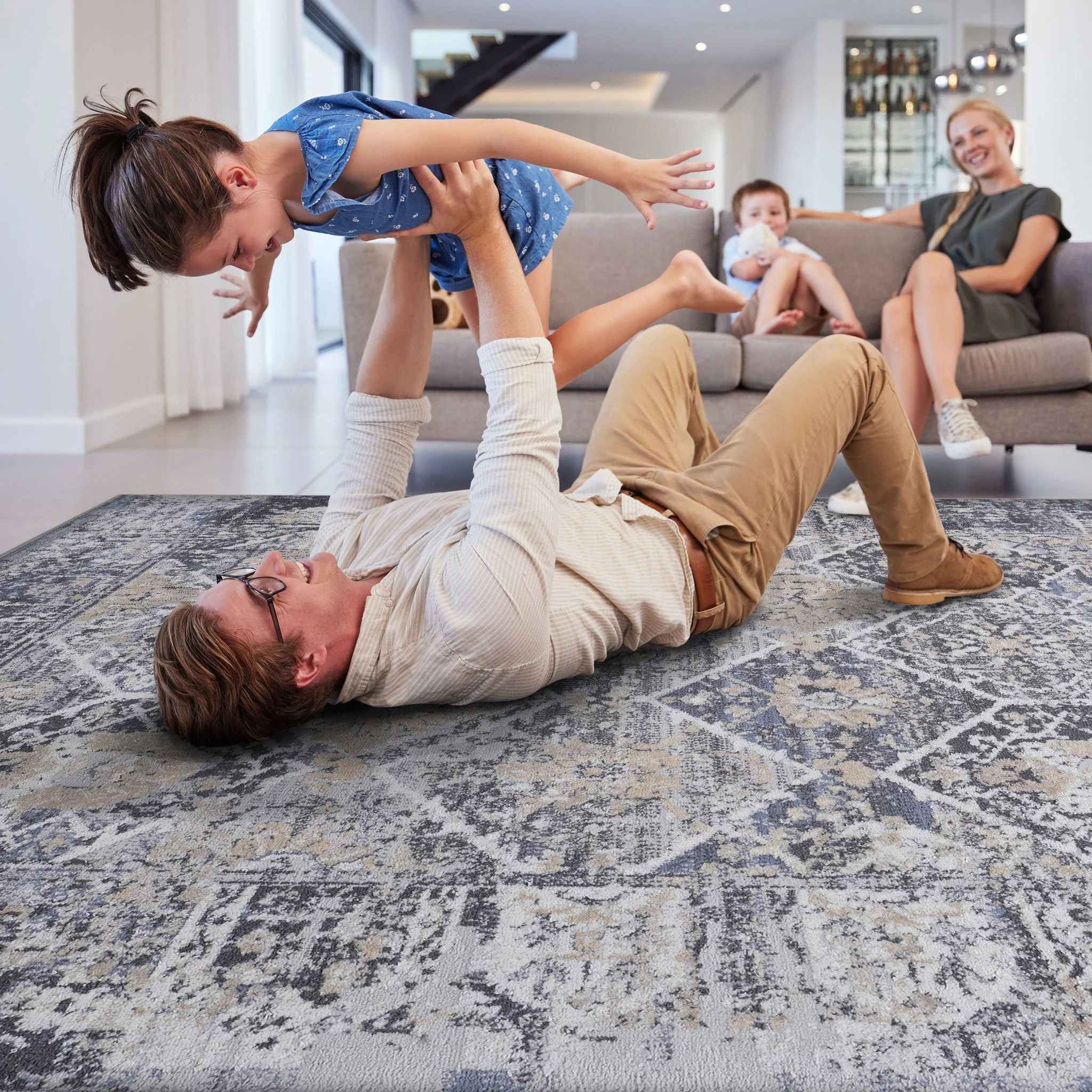 Payas - 5' X 7' Traditional Area Rug - Gray / Blue - Image 4