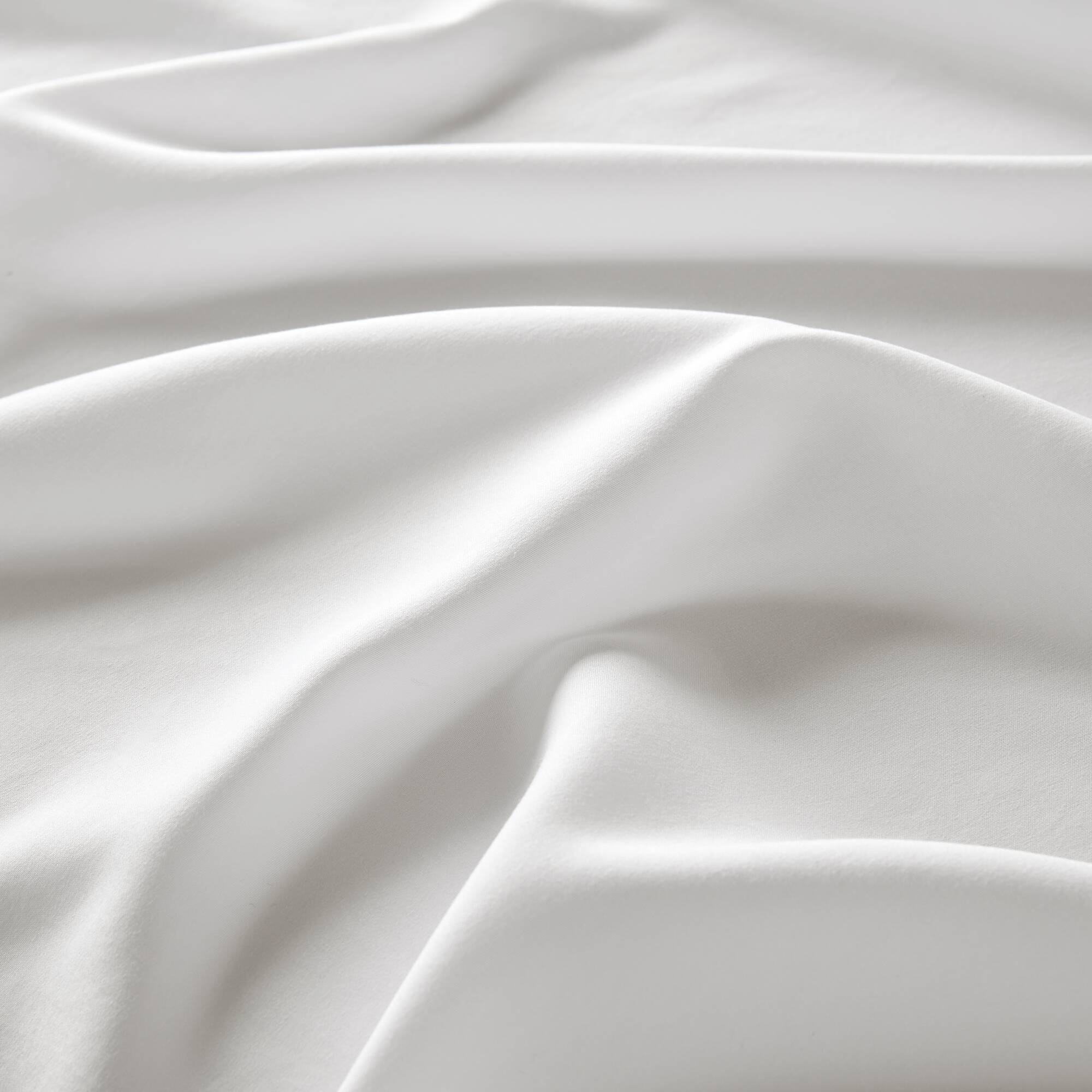 Plain Weave - Queen Essential Microfiber Sheet Set - Bright White - Image 4