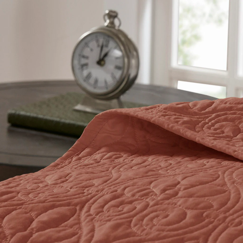 Quebec - 3 Piece King Reversible Bedspread Set - Clay Red - Image 3