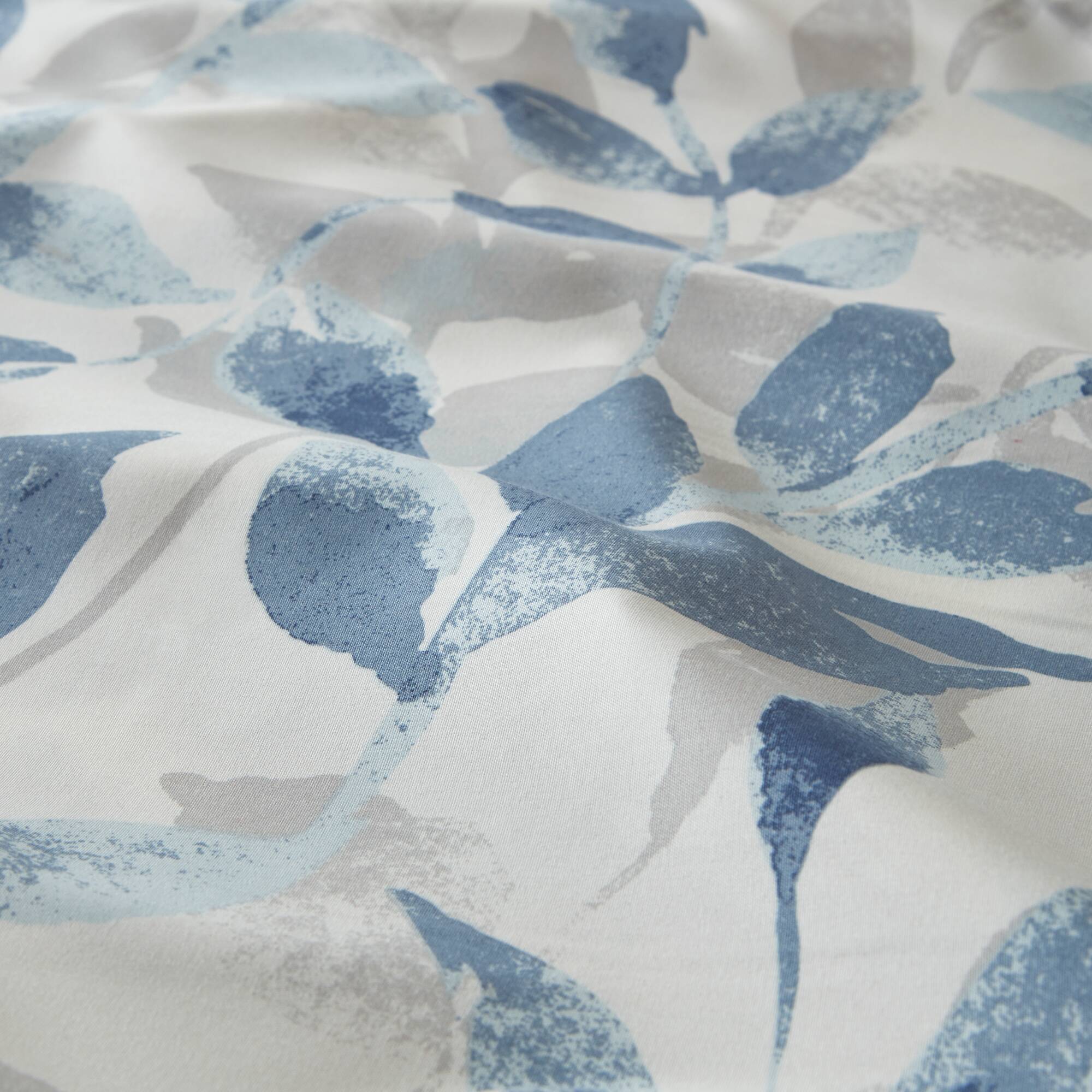 Sofia - Botanical Printed Shower Curtain - Blue - Image 2