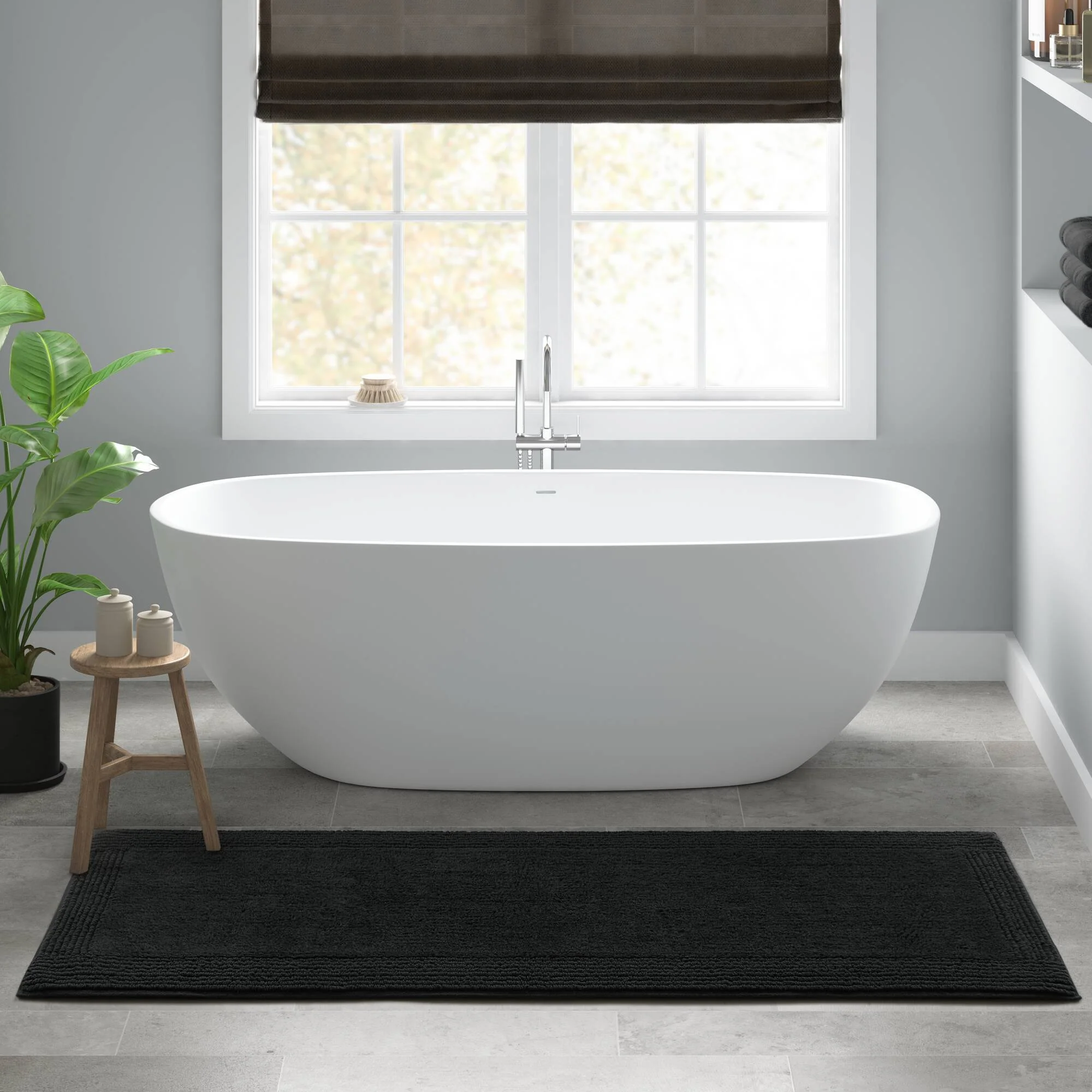 Splendor - 24" x 60" Tufted Reversible Bath Rug - Black - Image 3