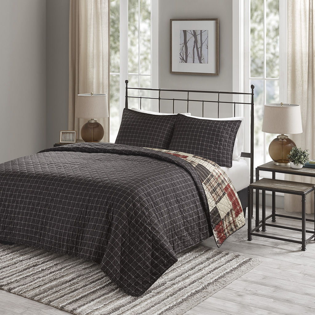 Timber - 3 Piece King/California King Reversible Printed Quilt Set - Red/Black - Image 4