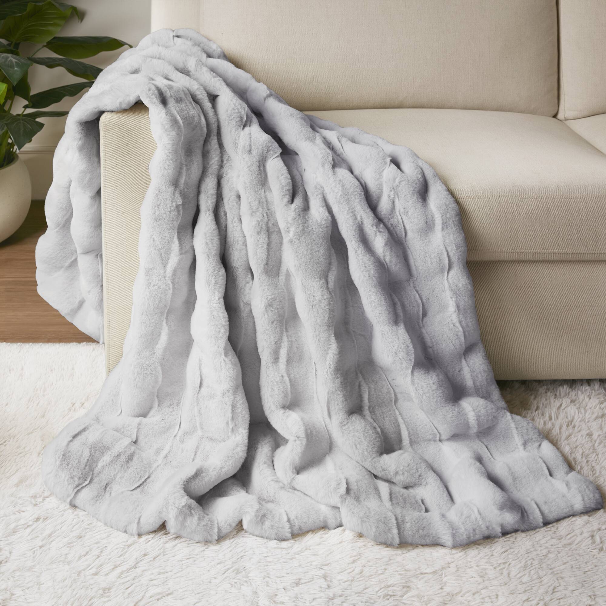Vivienne - Throw - Light Gray - Image 3