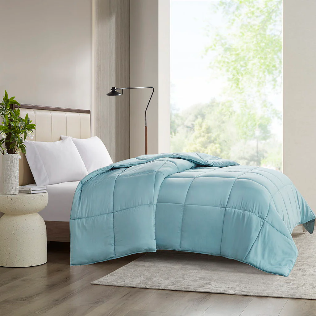Winfield - 300 Thread Count Cotton Shell Luxury Down Alternative Comforter - Teal - Image 2