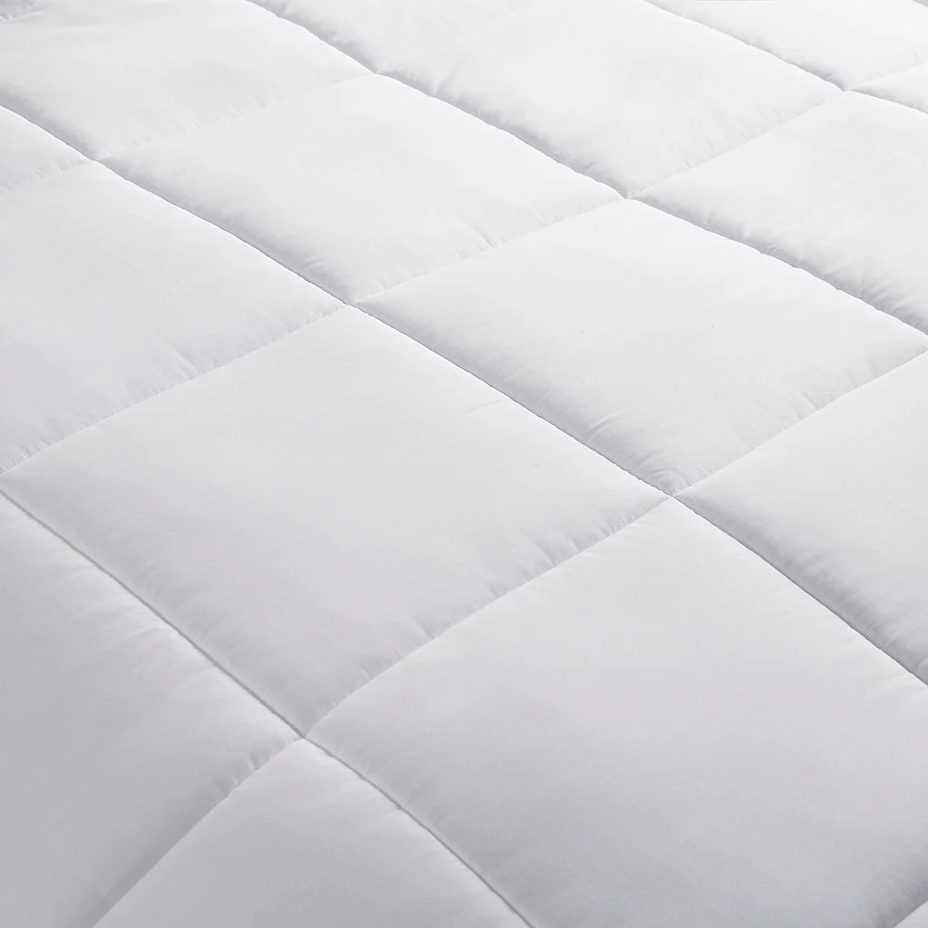 Winfield - King 300 Thread Count Percale Luxury Down Alternative Comforter - White - Image 3