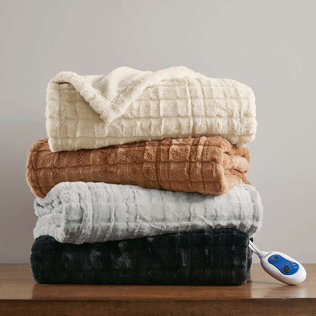 Zuri - Oversized Heated Throw - Black Texture - Image 3